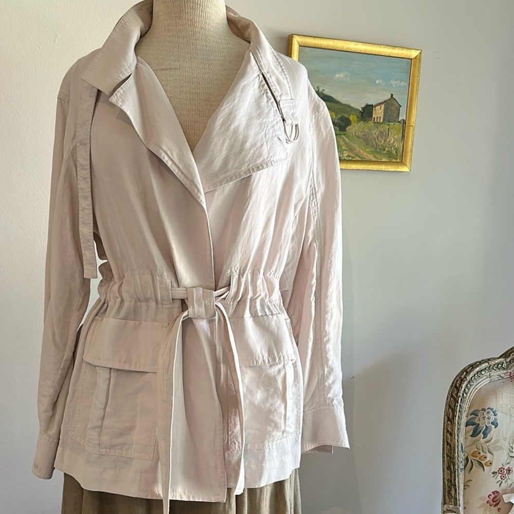 Soft Pink Vince Cotton Jacket with Pockets and Tie Waist. Perfect for Spring.